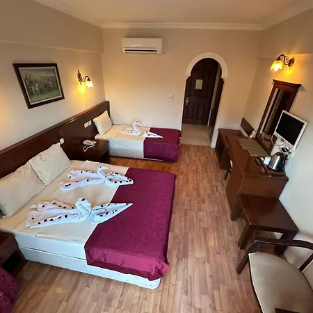 Stella Hotel&spa 凯梅尔